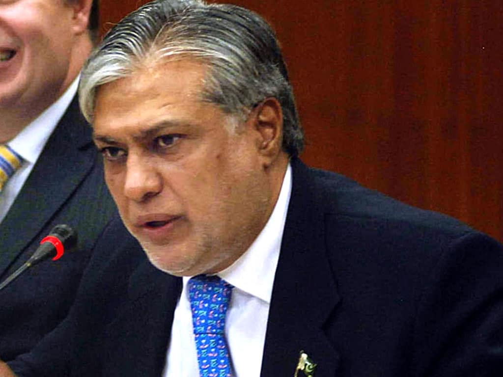 Court issues notice to NAB on Dar’s plea to cancel warrants
