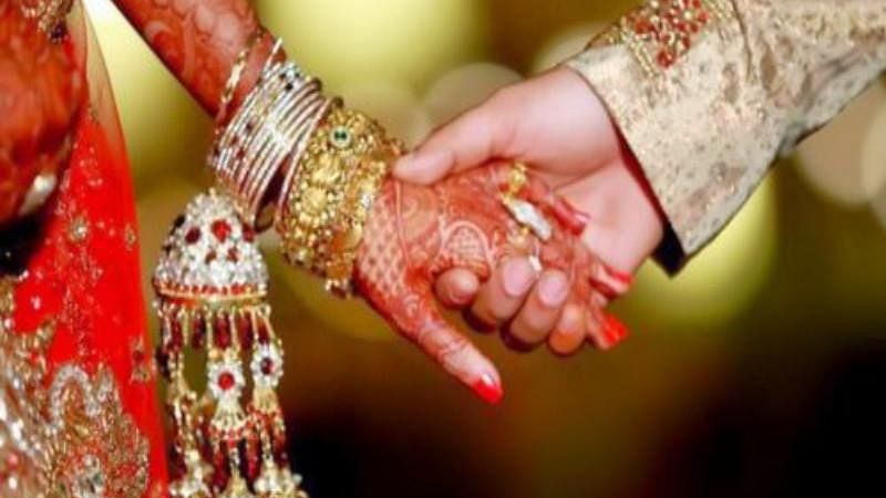 Newlywed couple sends Rs 39,829 bill to guests for not showing up at their reception