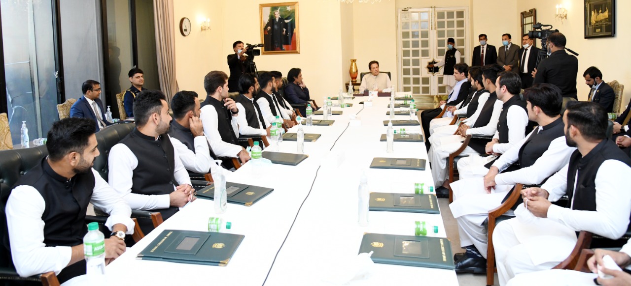 T20 World Cup squad meets premier Imran Khan at PM House