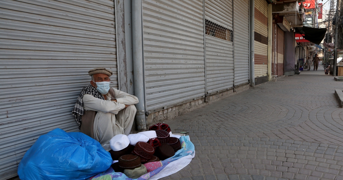 ‘No lockdown for now,’ says NCOC chief despite rising cases