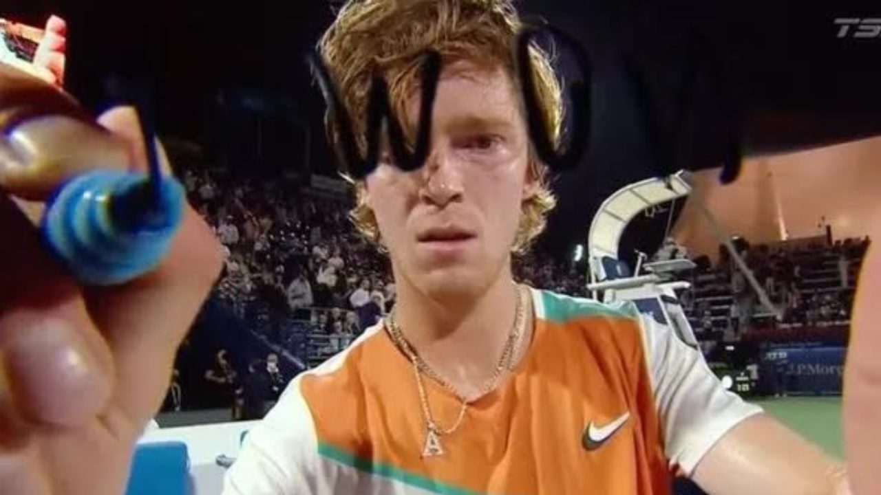 Russian tennis player Andrey Rublev writes ‘No War Please’ on camera after Dubai win