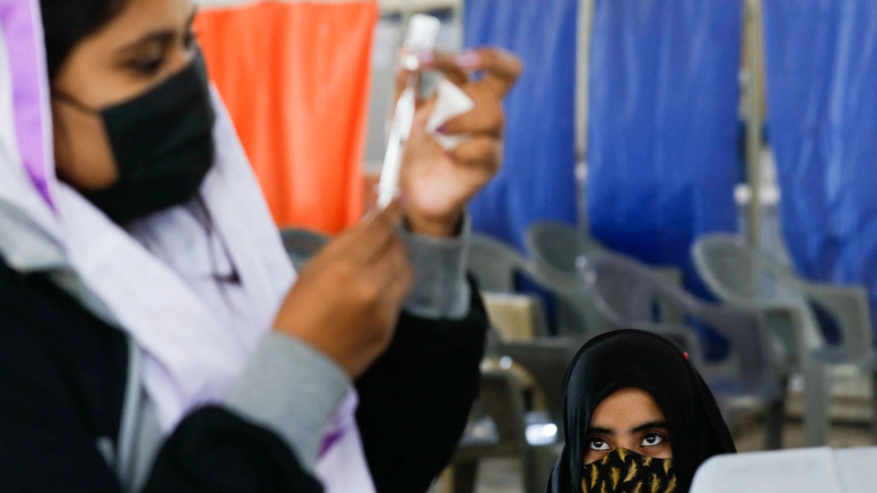 Covid-19: NCOC eases curbs for passengers travelling to Pakistan