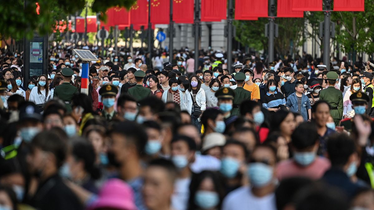 China’s population expected to start reducing before 2025