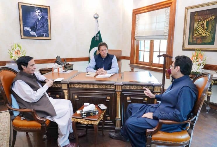 The real story behind Imran Khan sitting on CM Punjab seat