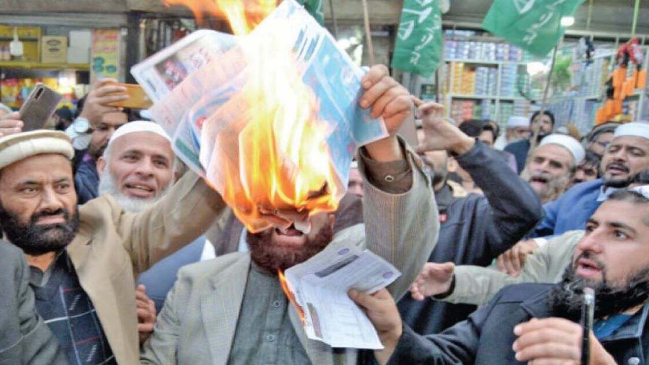 Fuel Cost Adjustment: Consumers protest against inflated electricity bills