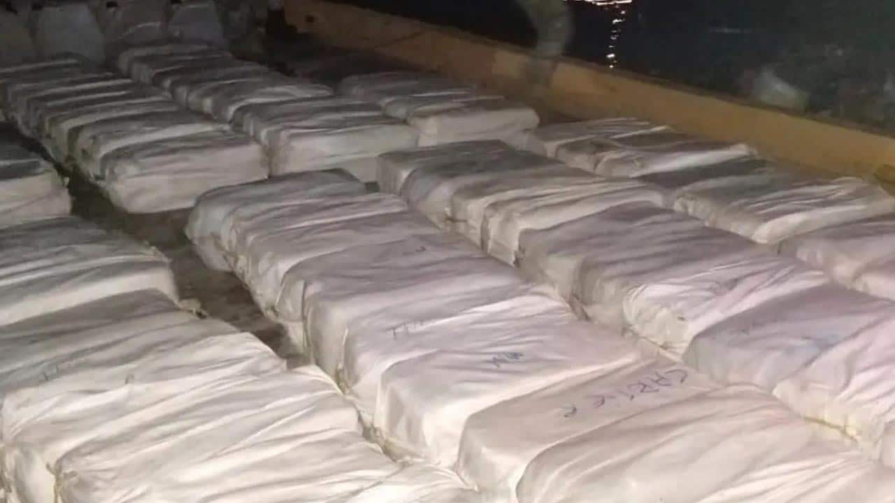 ANF confiscates more than one tonne of drugs during an operation in Islamabad