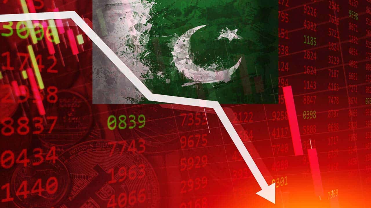 Pakistan’s default risk hits a 13-year-high, reflecting foreign investors’ lack of faith