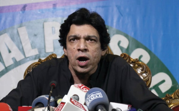 Faisal Vawda disqualified for one term after apologising to SC