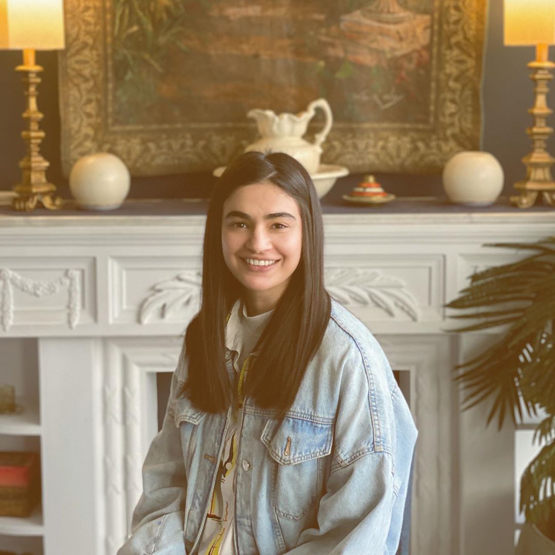 Model Saheefa Jabbar Khattak discusses how she met her husband, dropping out of college, and other things in new interview