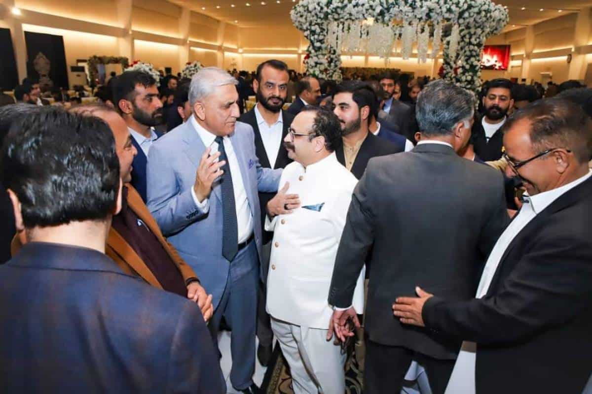 Gen Bajwa makes appearance at Gen Faiz Hameed’s daughter’s wedding