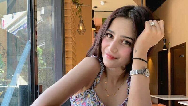 Aima Baig files Rs100 million lawsuit against FMH Pakistan for spreading misinformation