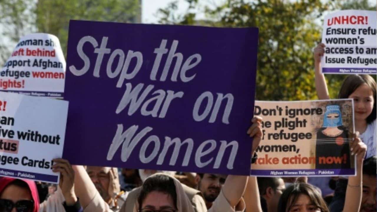 Muslim woman assaulted molested by mob in India, footage sparks outrage