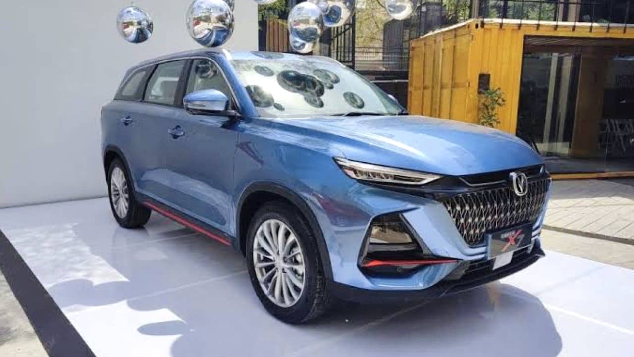 Pakistan exports first batch of Changan Oshan X7 SUVs to Kenya and Tanzania