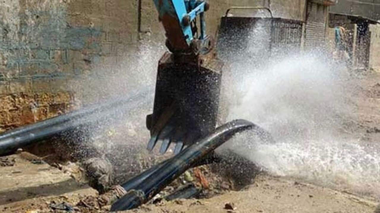 Water theft of billions of rupees detected in Karachi