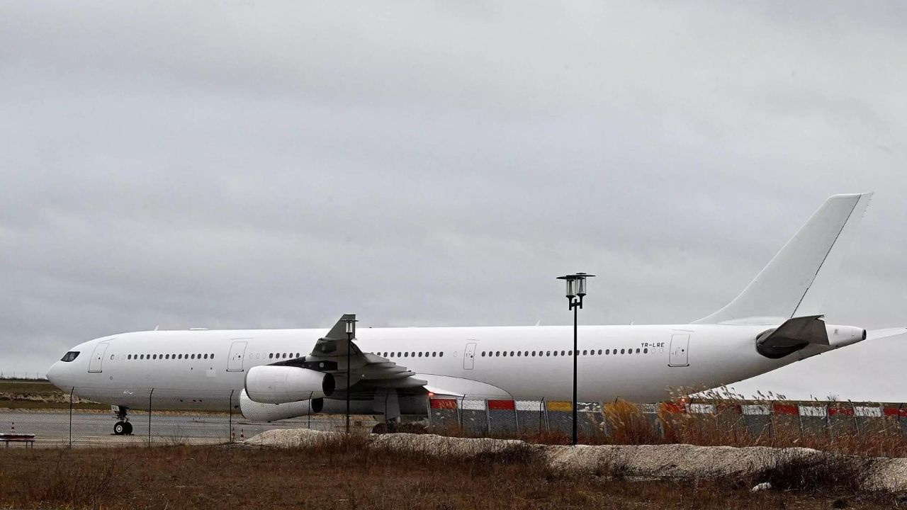 Alleged “Donkey” flight held in France, sent back to India