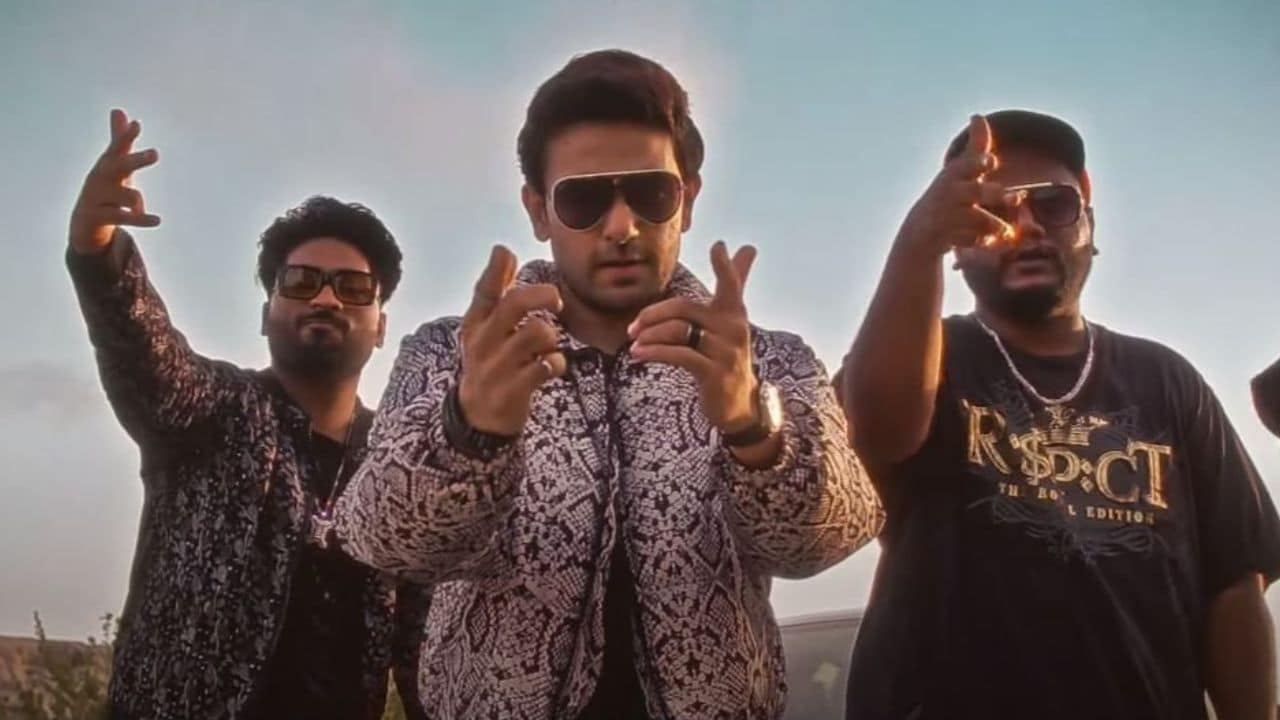 Ali Ansari’s new song is pure aspirational fantasy