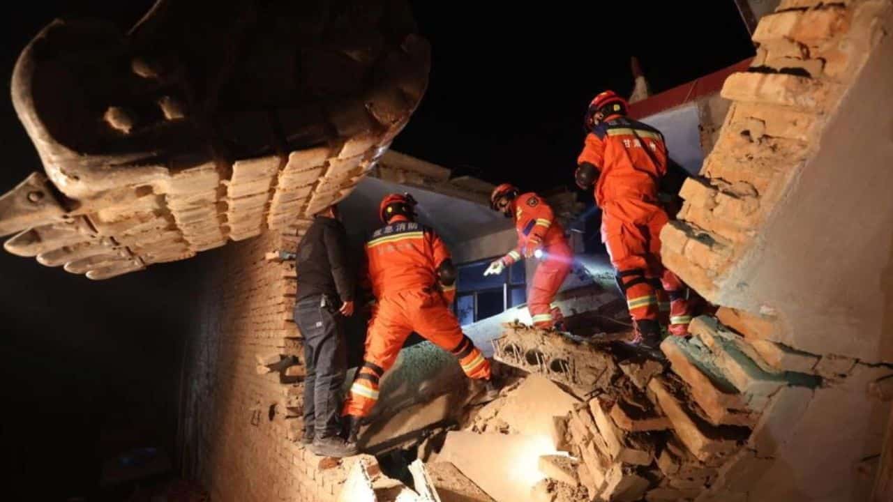 At least 116 dead in northwest China earthquake