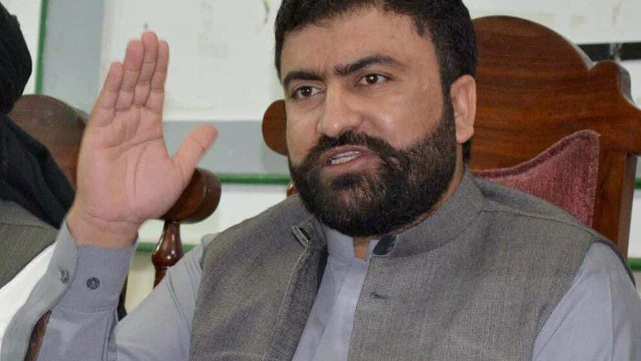 Sarfraz Bugti kis party kay ticket par election larrain gay?
