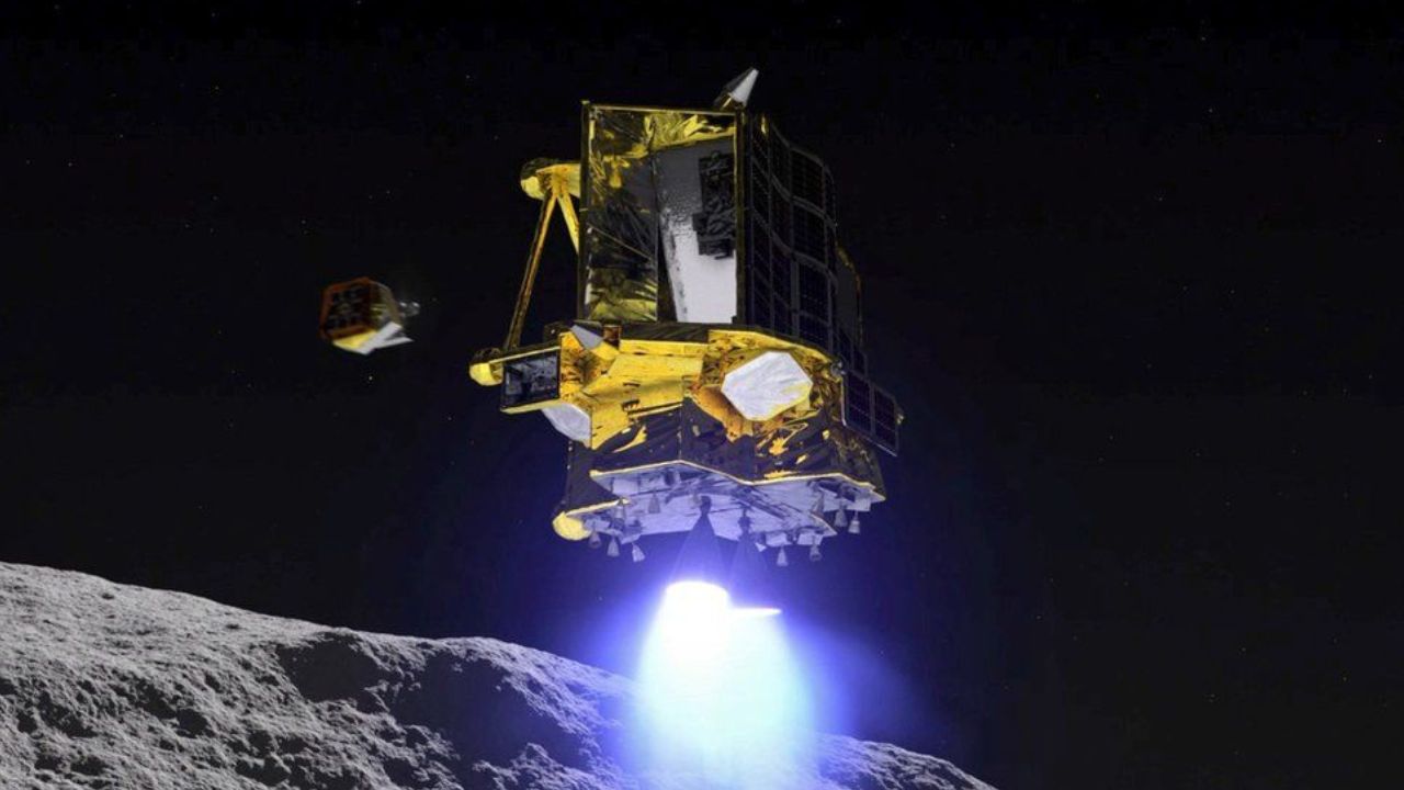Japan’s moon lander back to life after ’20 minutes of terror’