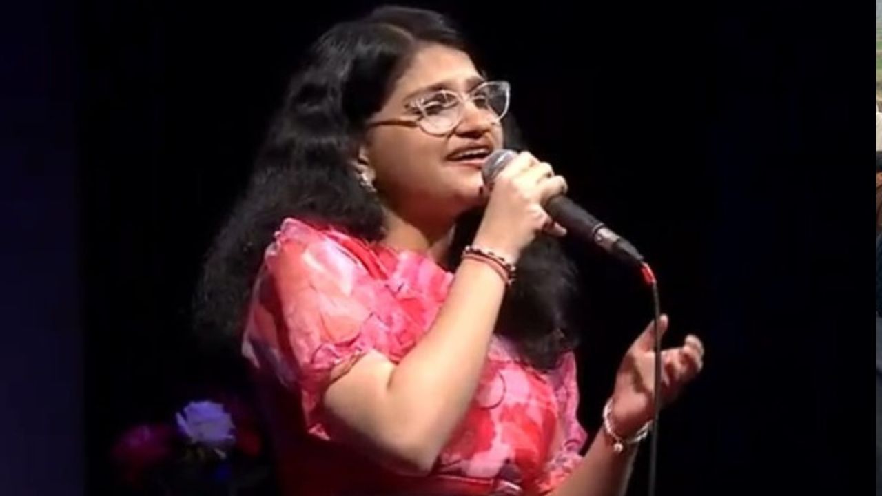 Indian Singer sets stunning world record