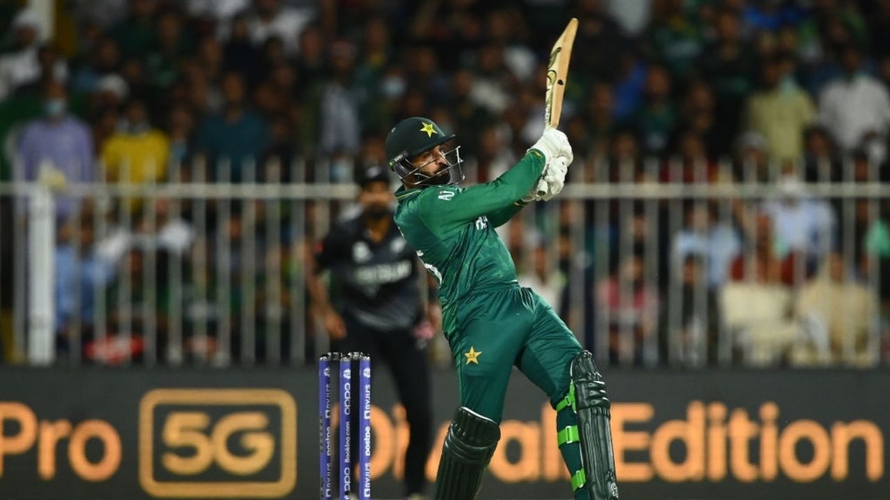 ‘Main petrol nahin peeta’; Asif Ali takes U-turn