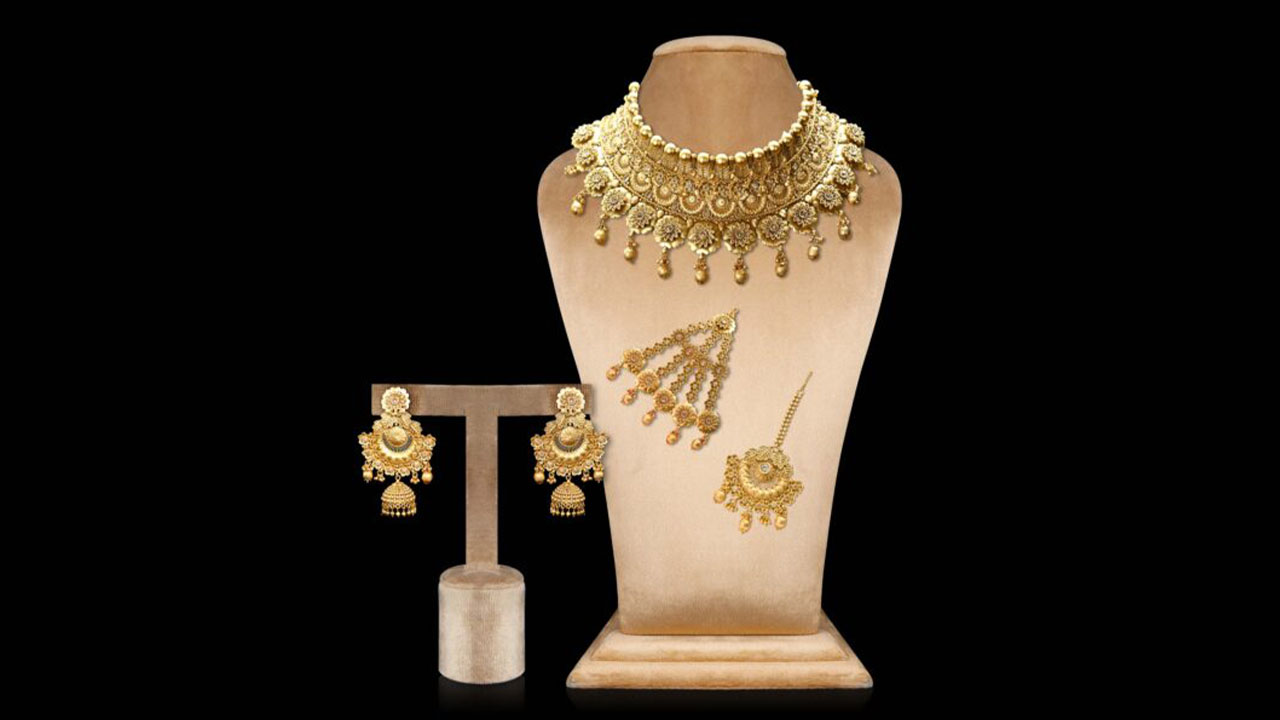 Gold price in Pakistan increases by Rs250 to Rs228,550 per tola