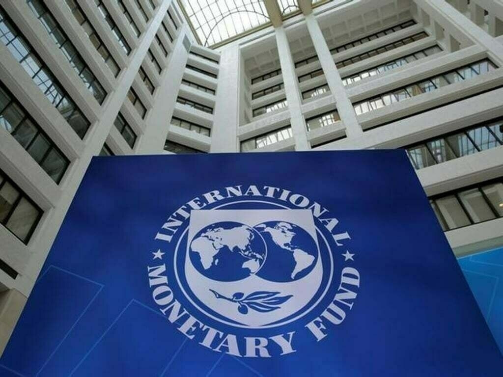 IMF wants Pakistan to increase petrol prices