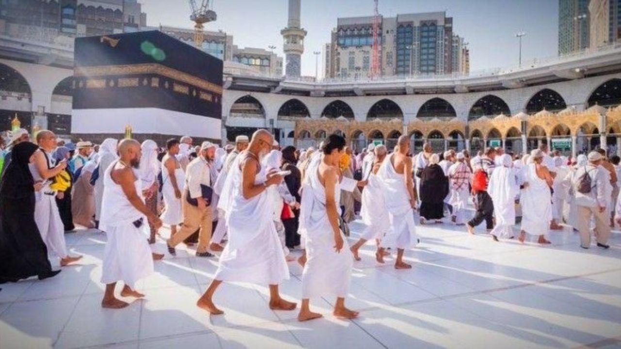 When are flight operations for Hajj 2024 starting?