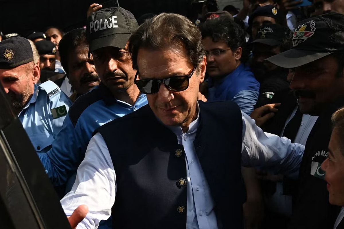 Imran Khan, others acquitted in two vandalism cases