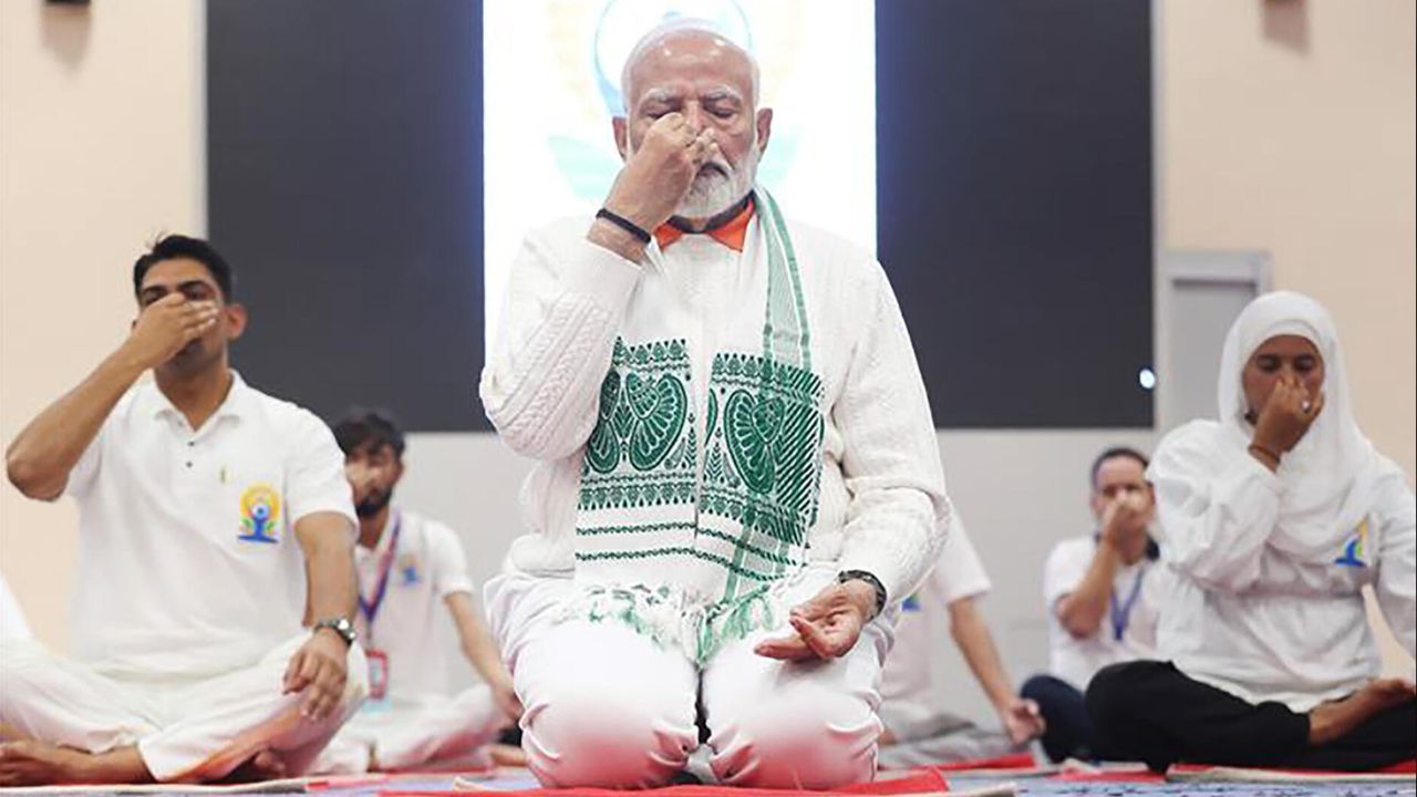 Modi leads yoga day event in Indian-occupied Kashmir