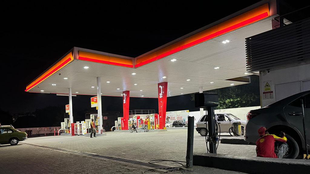 Temporary relief ends as govt raises petrol price by Rs7.45 to Rs265.61 per litre