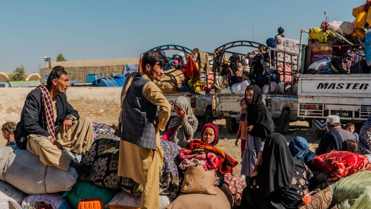 44,000 Afghans in Pakistan still awaiting US, foreign resettlement